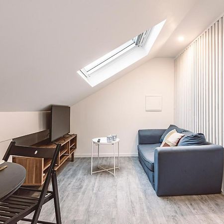 Le Coquet Logement Climatise Face A La Cathedrale - 3G Reims Exterior photo