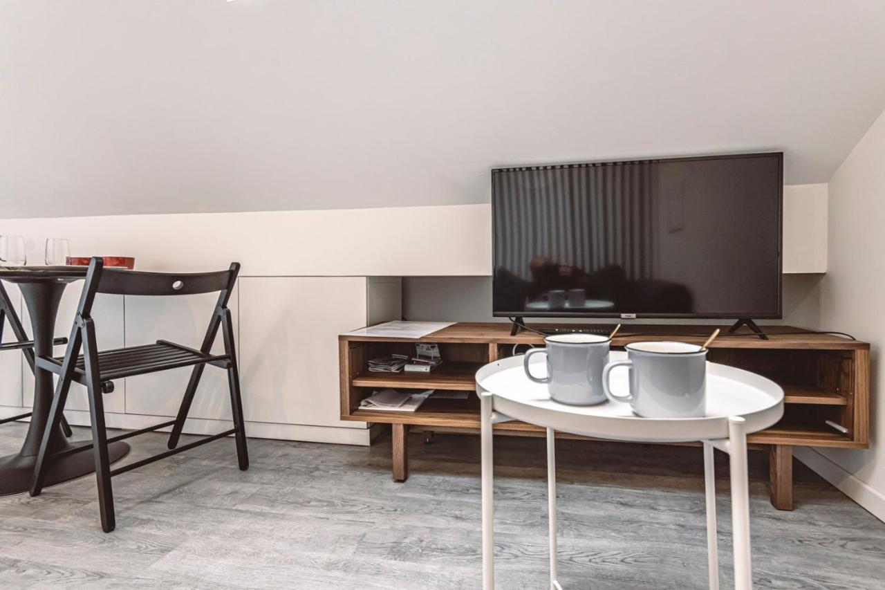 Le Coquet Logement Climatise Face A La Cathedrale - 3G Reims Exterior photo